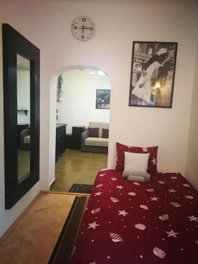 Apartament 6 Marosvásárhely Kültér fotó