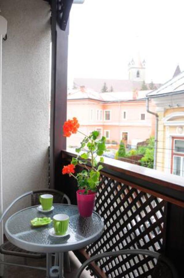 Apartament 6 Marosvásárhely Kültér fotó