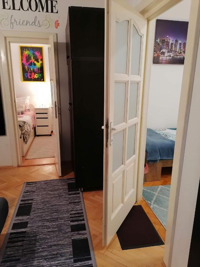 Apartament 6 Marosvásárhely Kültér fotó